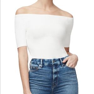Good American off the shoulder, white, fitted top